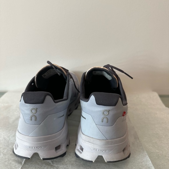 On Cloudvista Waterproof Trail Shoe - Picture 7 of 10